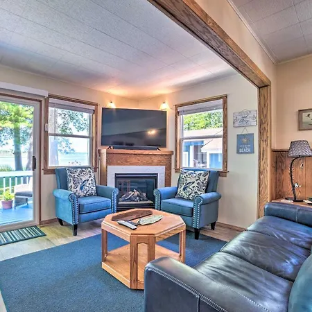 East Tawas Lakefront Getaway With Kayaks And Deck Exterior photo