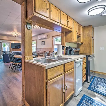 East Tawas Lakefront Getaway With Kayaks And Deck Exterior photo