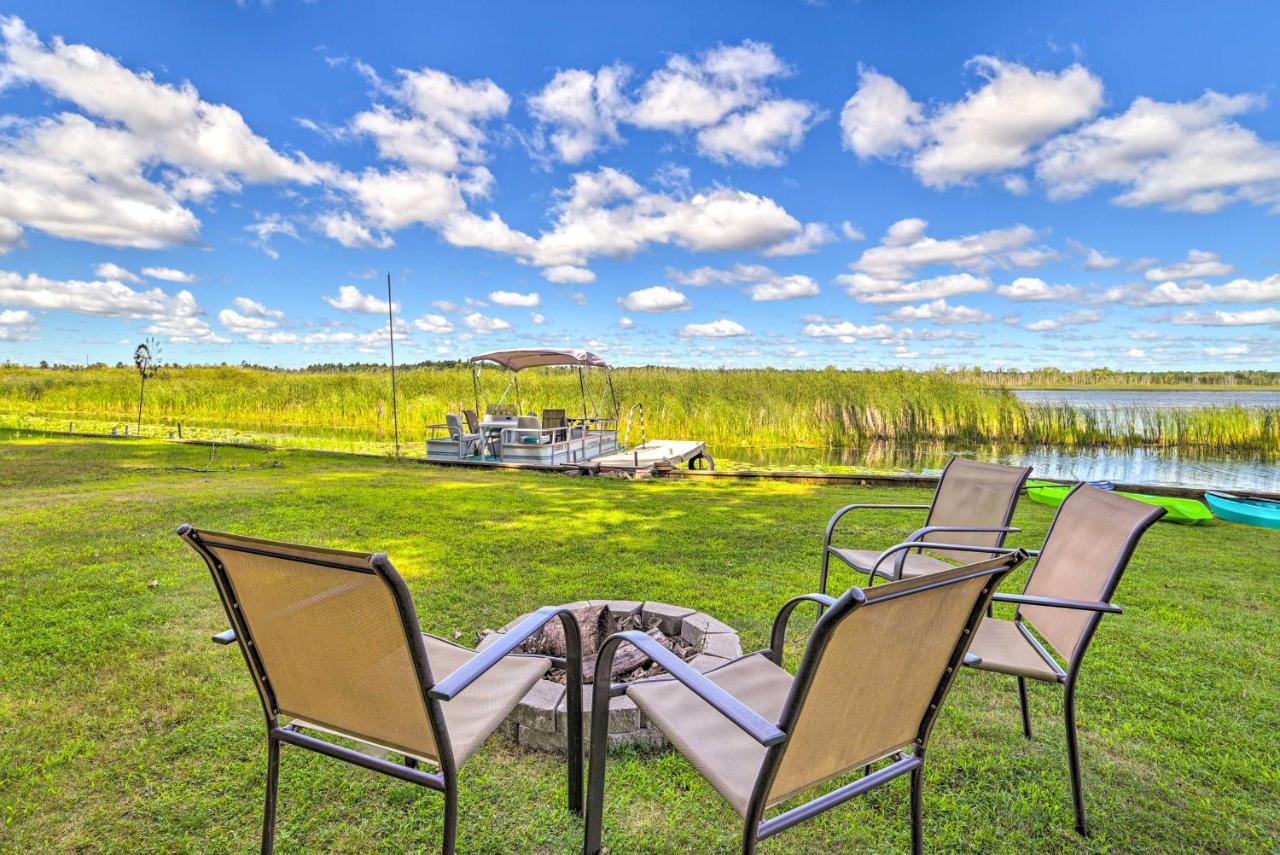 Lakefront Getaway With Kayaks And Deck East Tawas