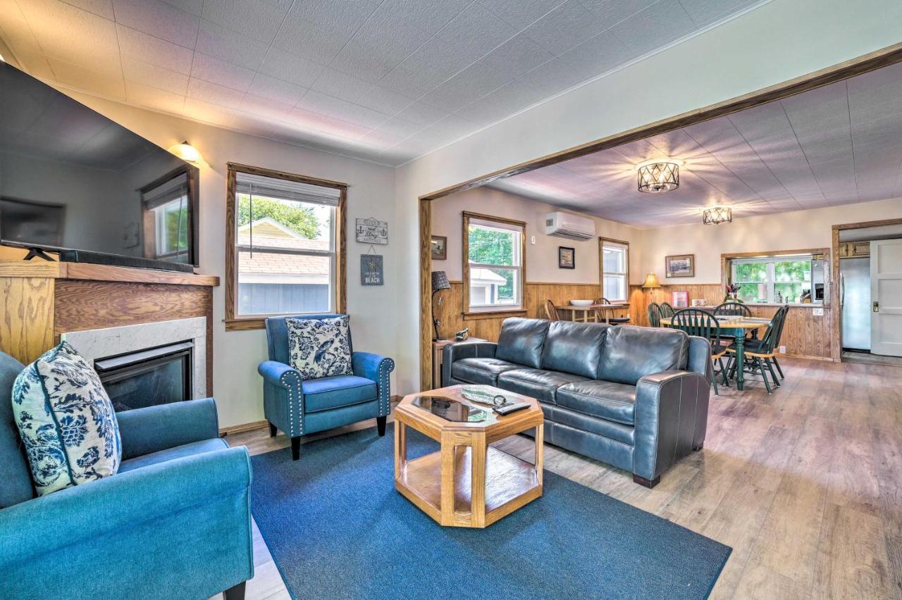 Lakefront Getaway With Kayaks And Deck East Tawas