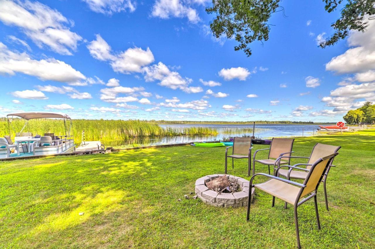 Lakefront Getaway With Kayaks And Deck